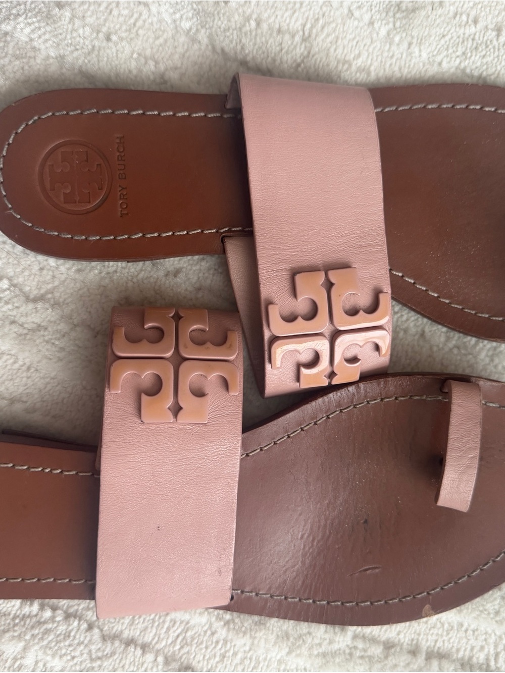 Tory Burch Blush Pink Leather Logo Toe-Ring Slide Sandals - Picture 2 of 4